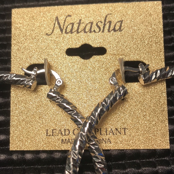 🆕Natasha Silver Tone Hoops - Picture 4 of 11